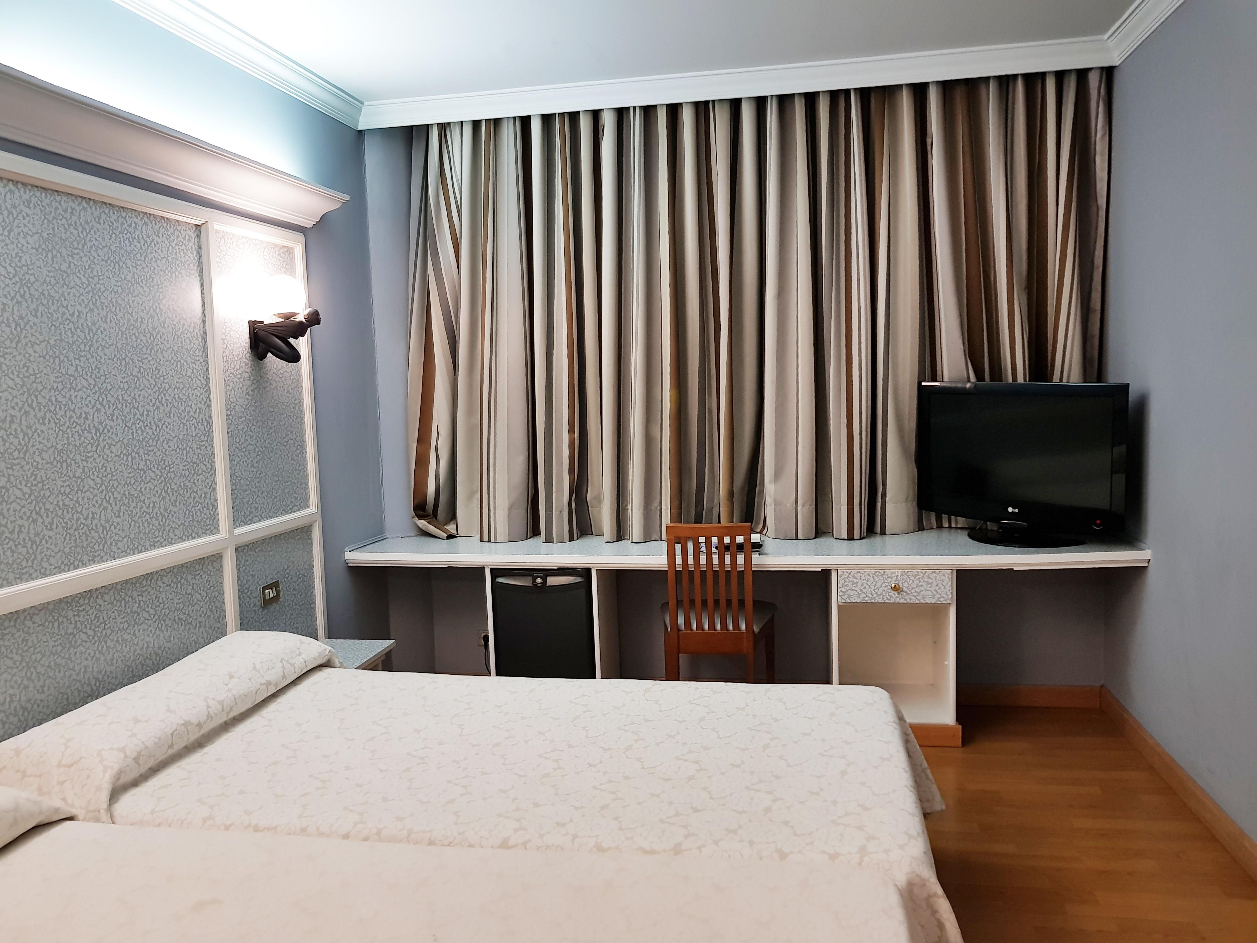 Hotel City House Las Lomas Овиедо Екстериор снимка