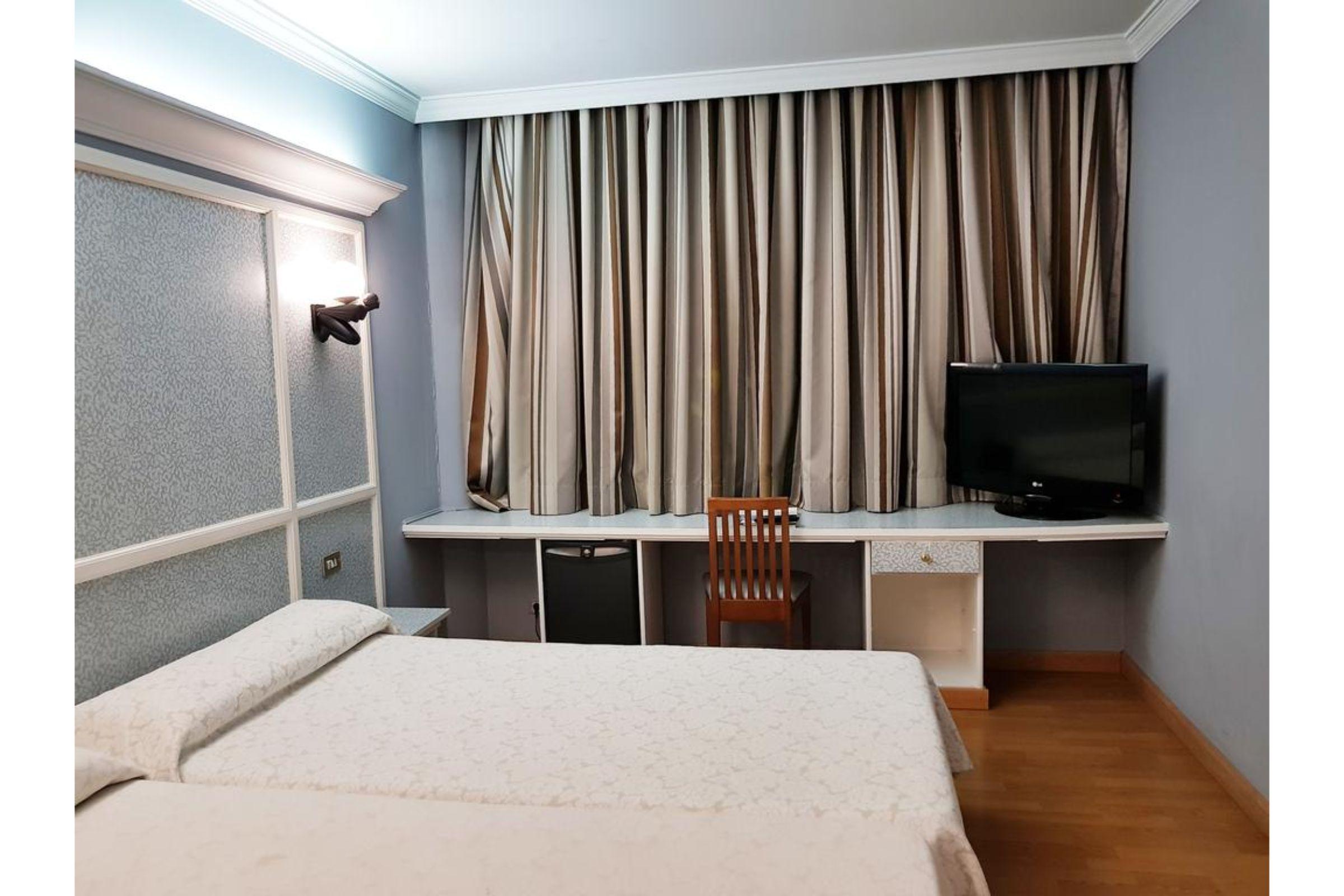 Hotel City House Las Lomas Овиедо Екстериор снимка