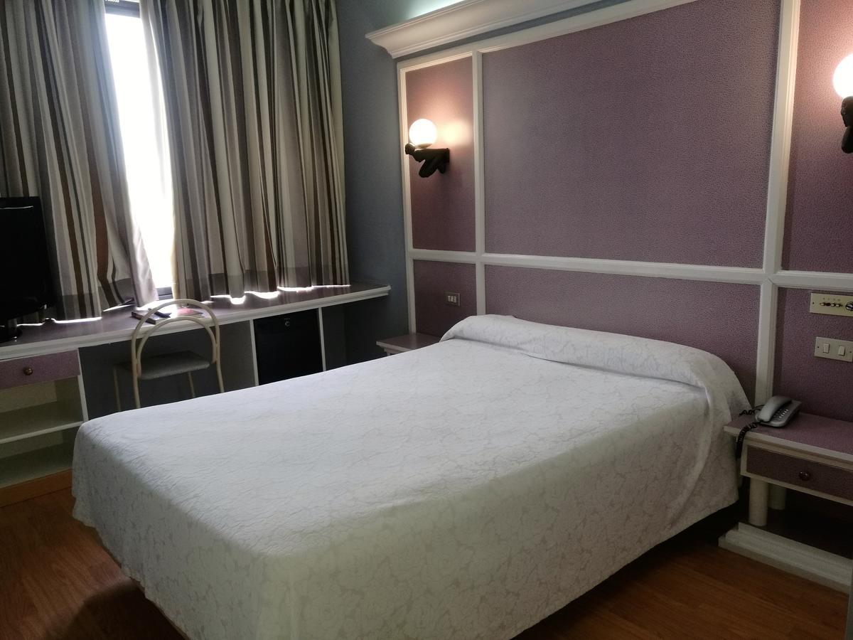 Hotel City House Las Lomas Овиедо Екстериор снимка