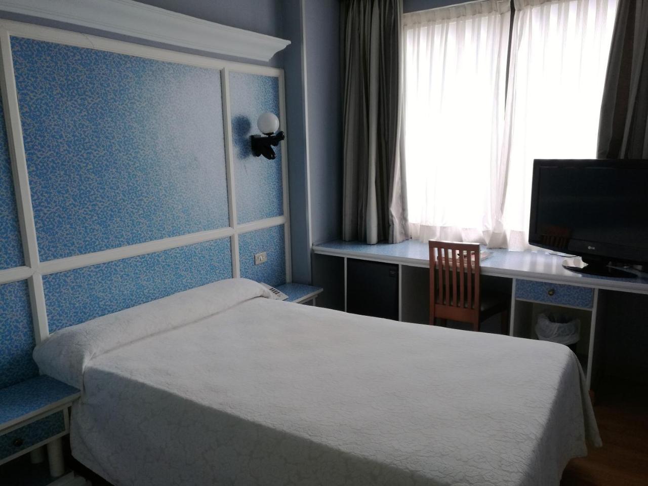 Hotel City House Las Lomas Овиедо Екстериор снимка